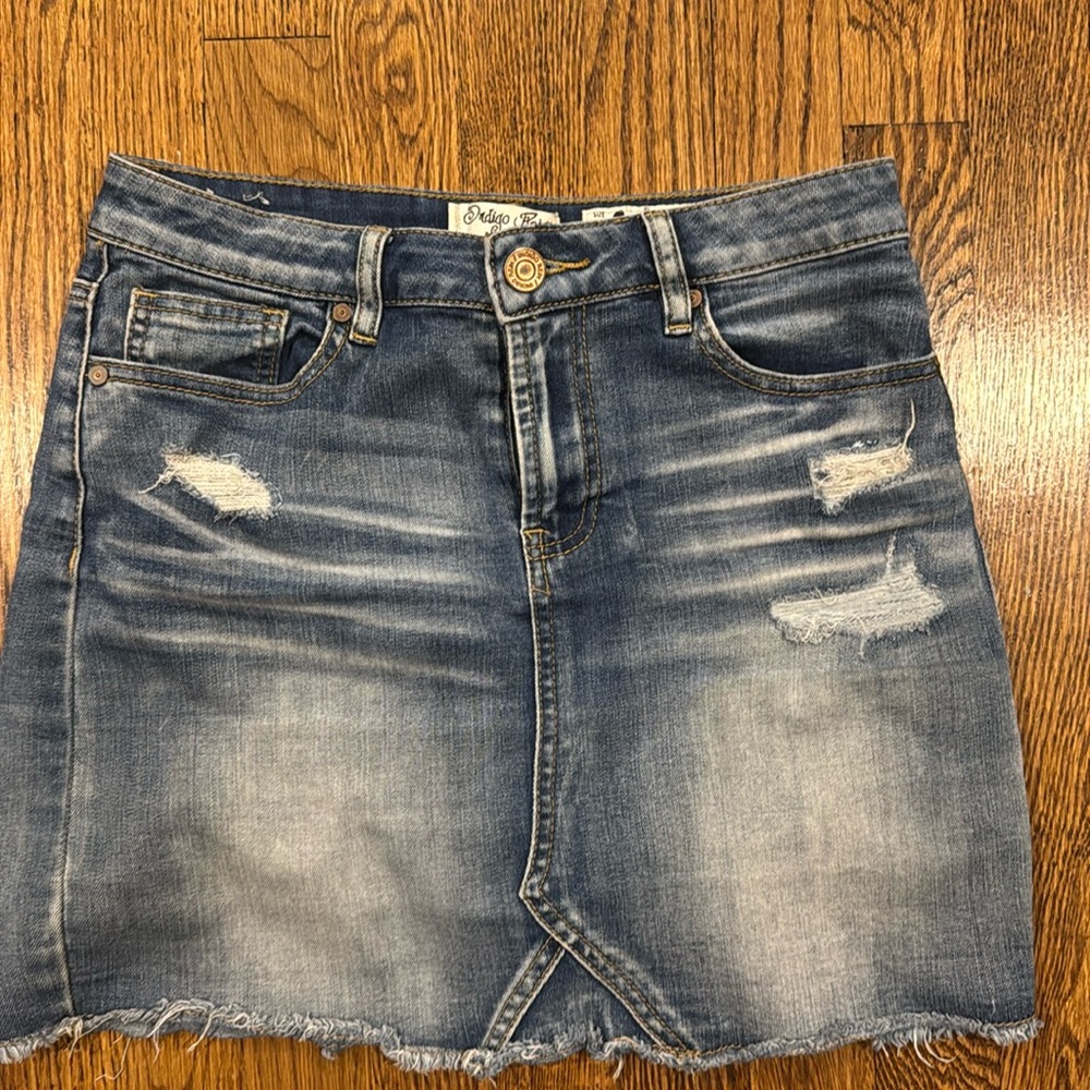 Indigo Rein distressed stretch Denim Skirt size 3 juniors